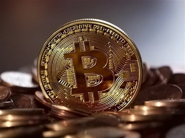 比特币疯涨 山寨币割韭菜 6000万瞬间没了